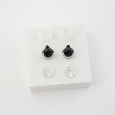 Глаза чашечка размер около 2 см. Цвет - голограмма серебро