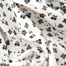 Микровельвет принтованный. Цвет - черные цветы на молочном 